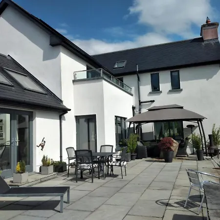 Brona Dempsey Bed & Breakfast