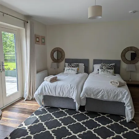 Brona Dempsey 3* Birr