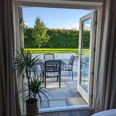 Brona Dempsey 3* Birr